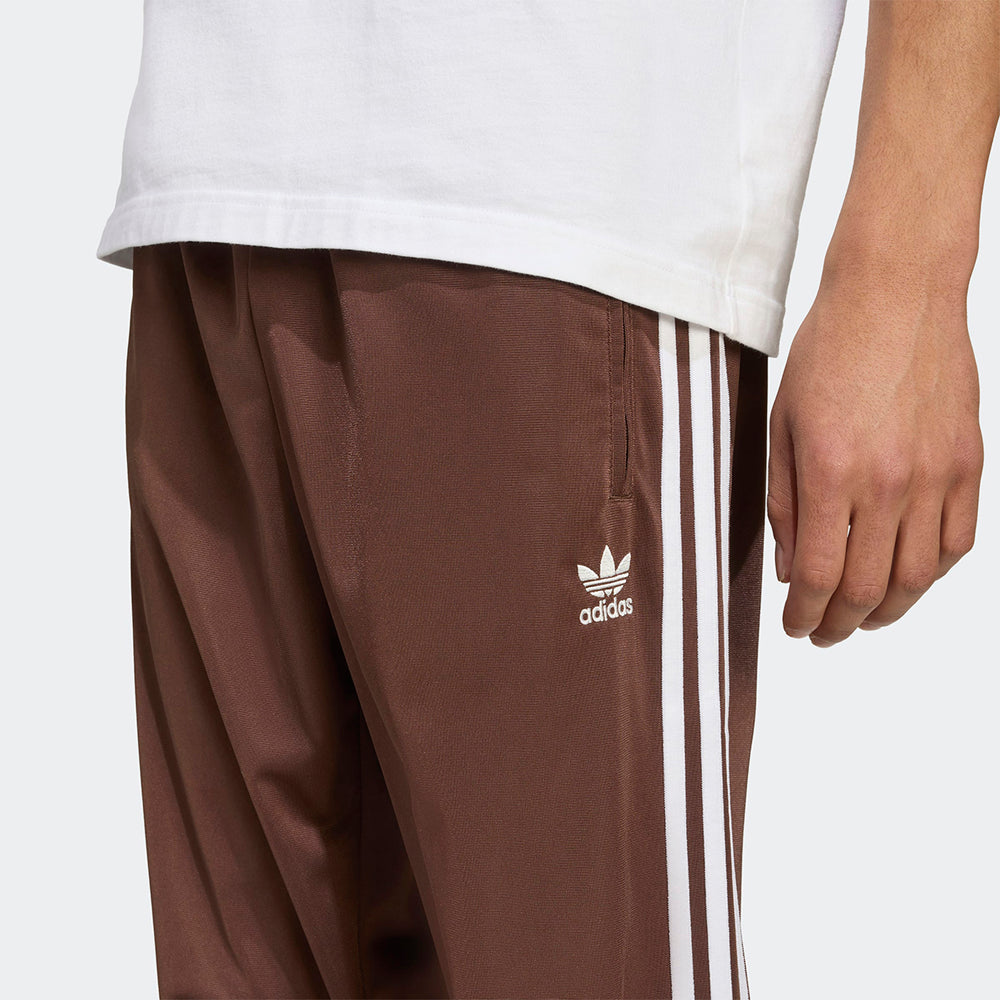 
                  
                    ADIDAS TRACK PANT ADICOLOR
                  
                