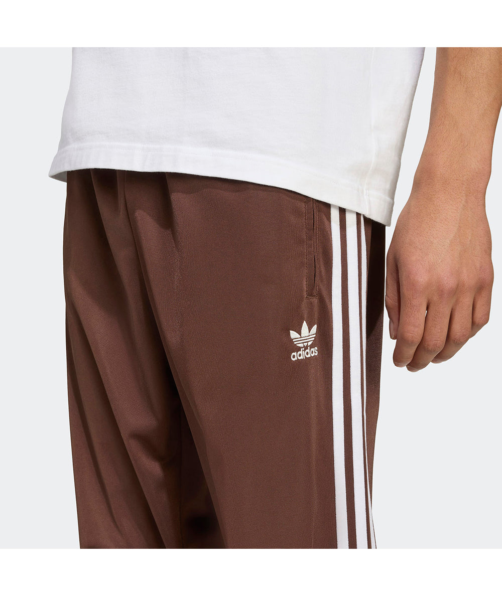 
                  
                    ADIDAS TRACK PANT ADICOLOR
                  
                