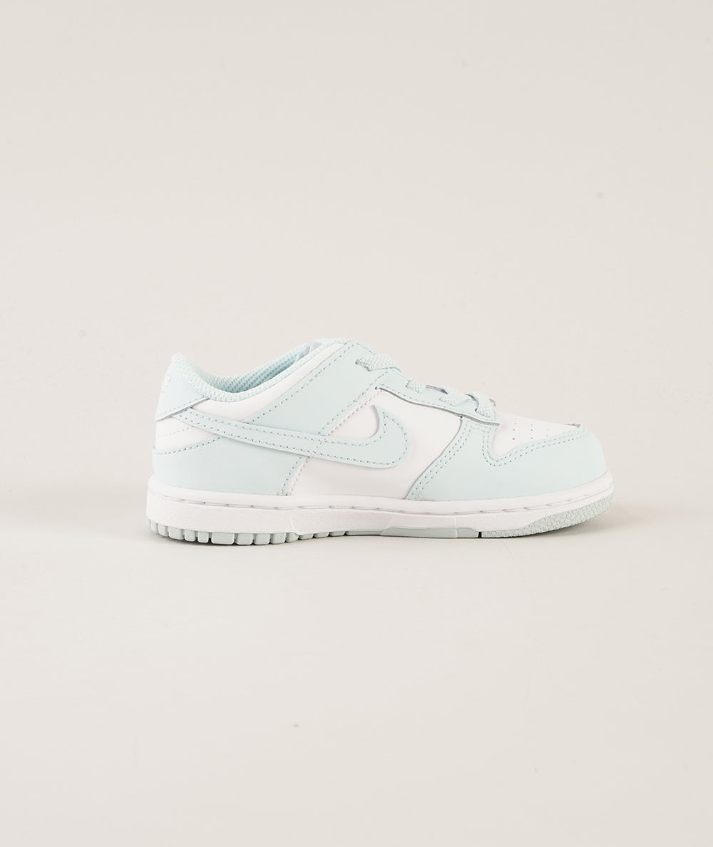 
                  
                    NIKE DUNK
                  
                