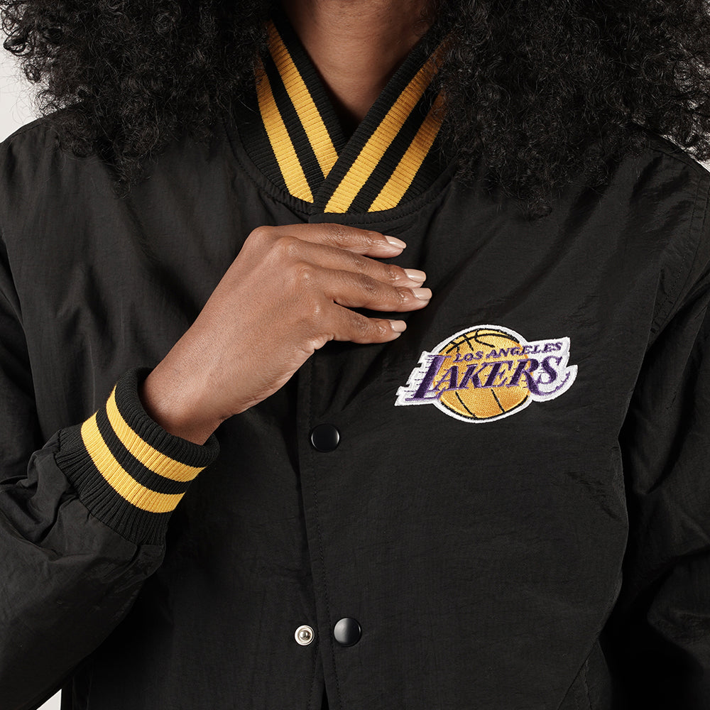 
                  
                    NEW ERA LAKERS
                  
                