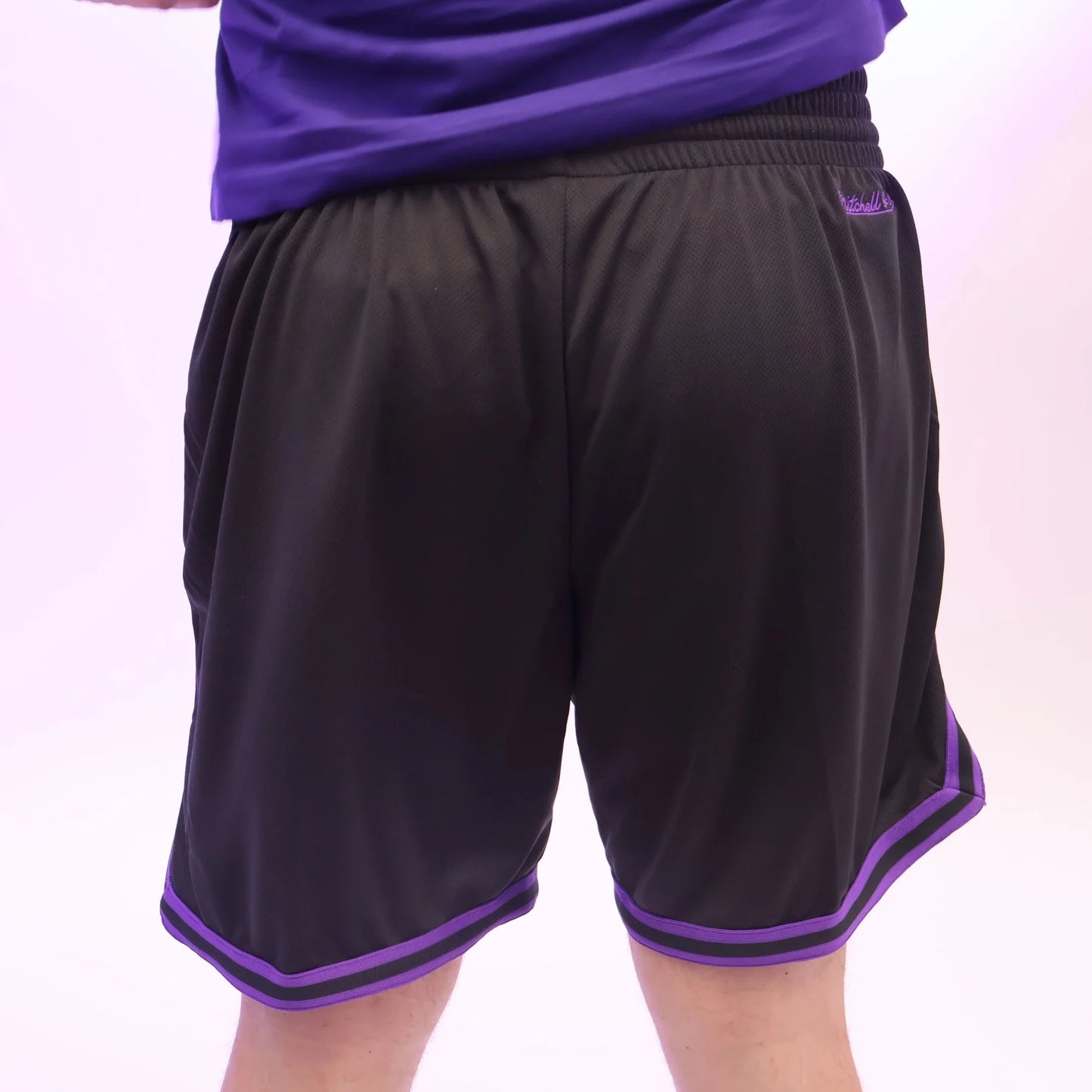 
                  
                    MITCHELL & NESS SHORT
                  
                