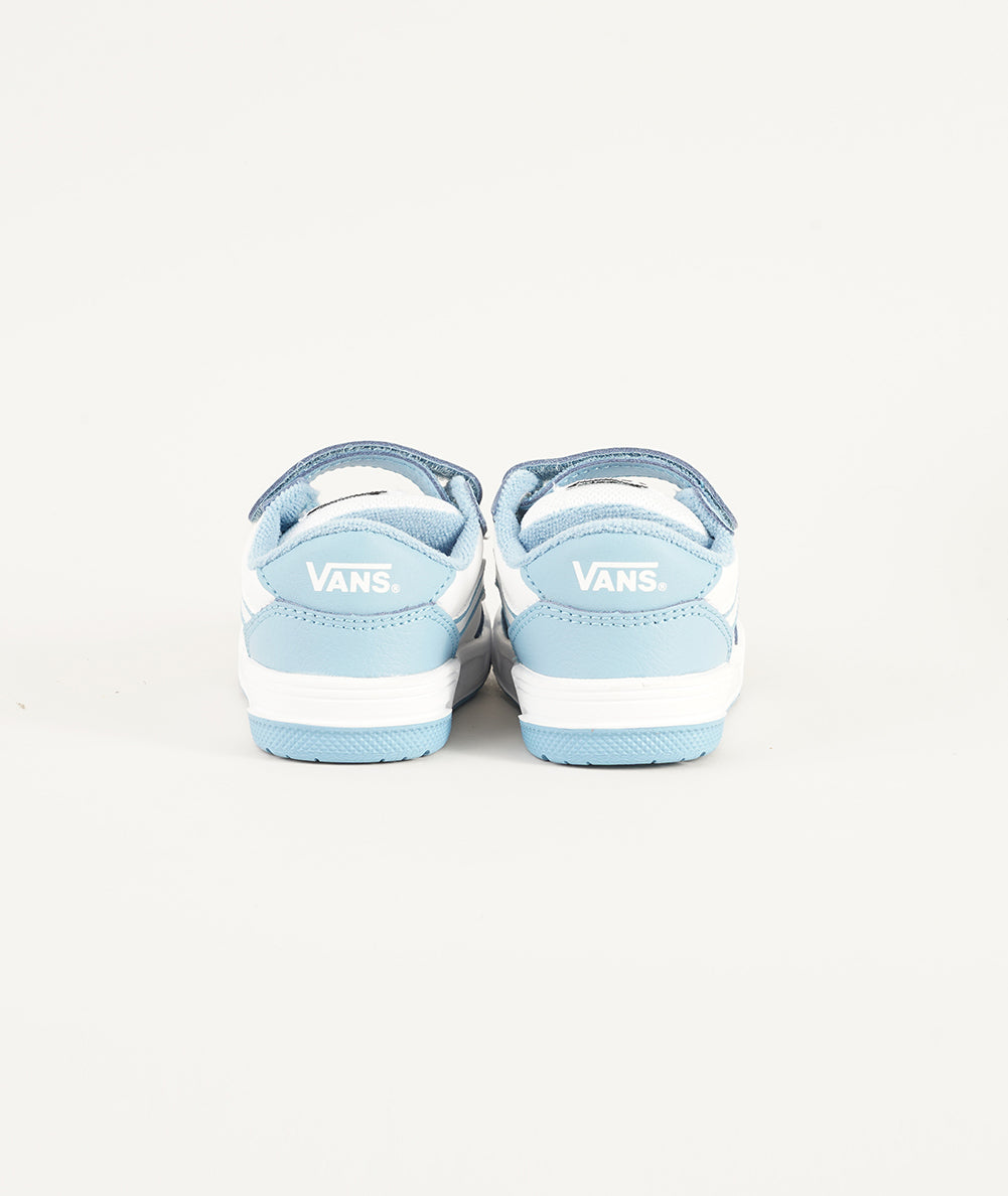 
                  
                    VANS HYLANE
                  
                