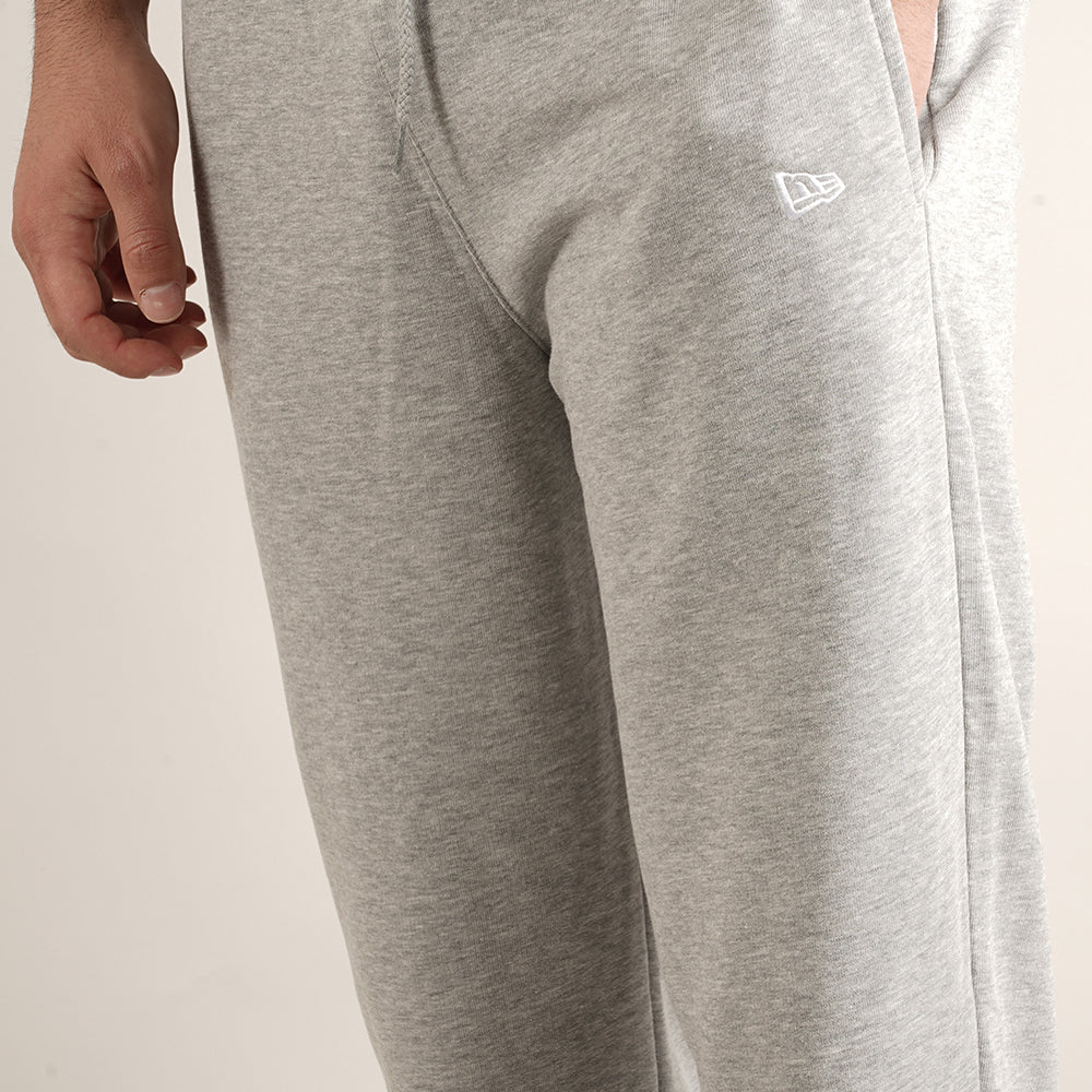 
                  
                    NEW ERA Jogger New Era Essentials
                  
                