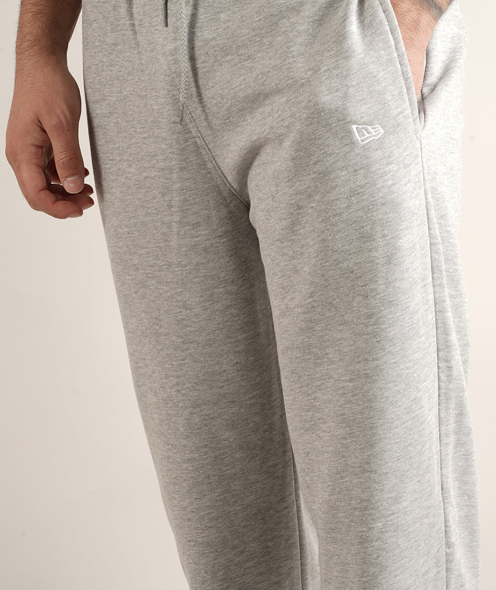 
                  
                    NEW ERA Jogger New Era Essentials
                  
                