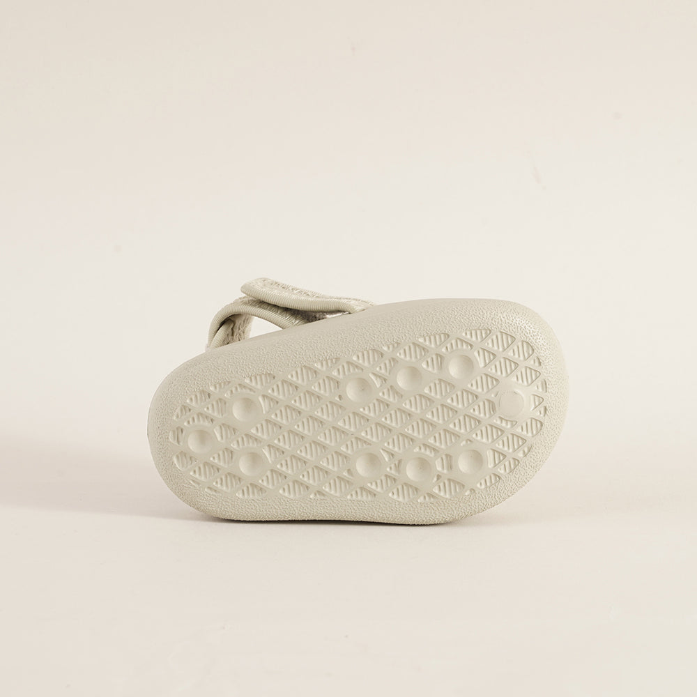 
                  
                    ADIDAS ADIFOM ADILETTE
                  
                