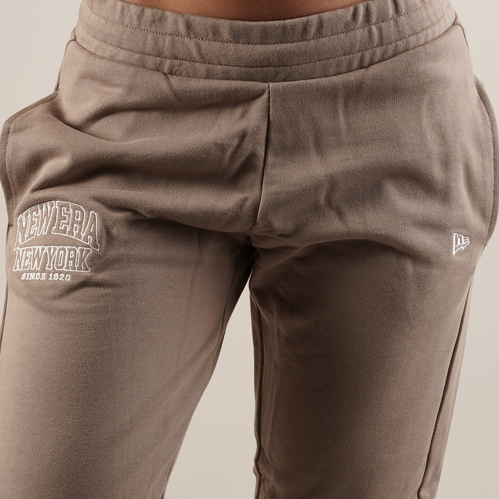 
                  
                    NEW ERA JOGGERS
                  
                