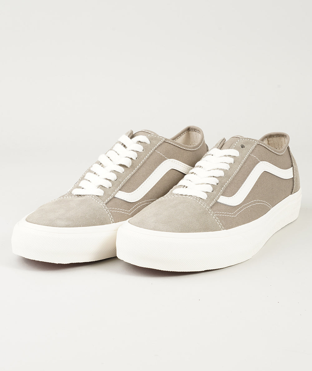 
                  
                    VANS OLD SKOOL TAPE
                  
                