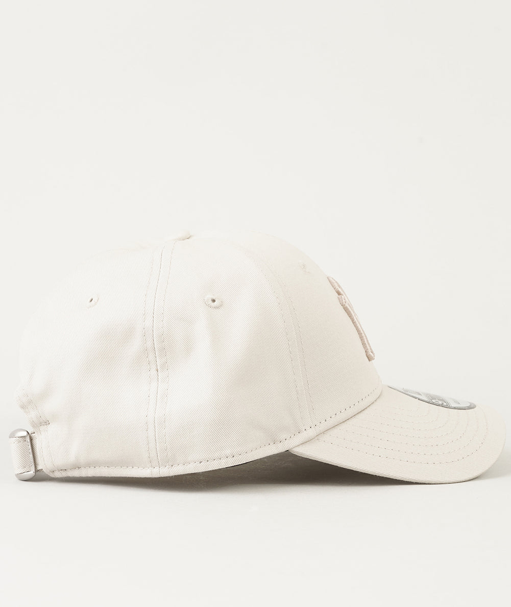 
                  
                    NEW ERA BERRETTO
                  
                