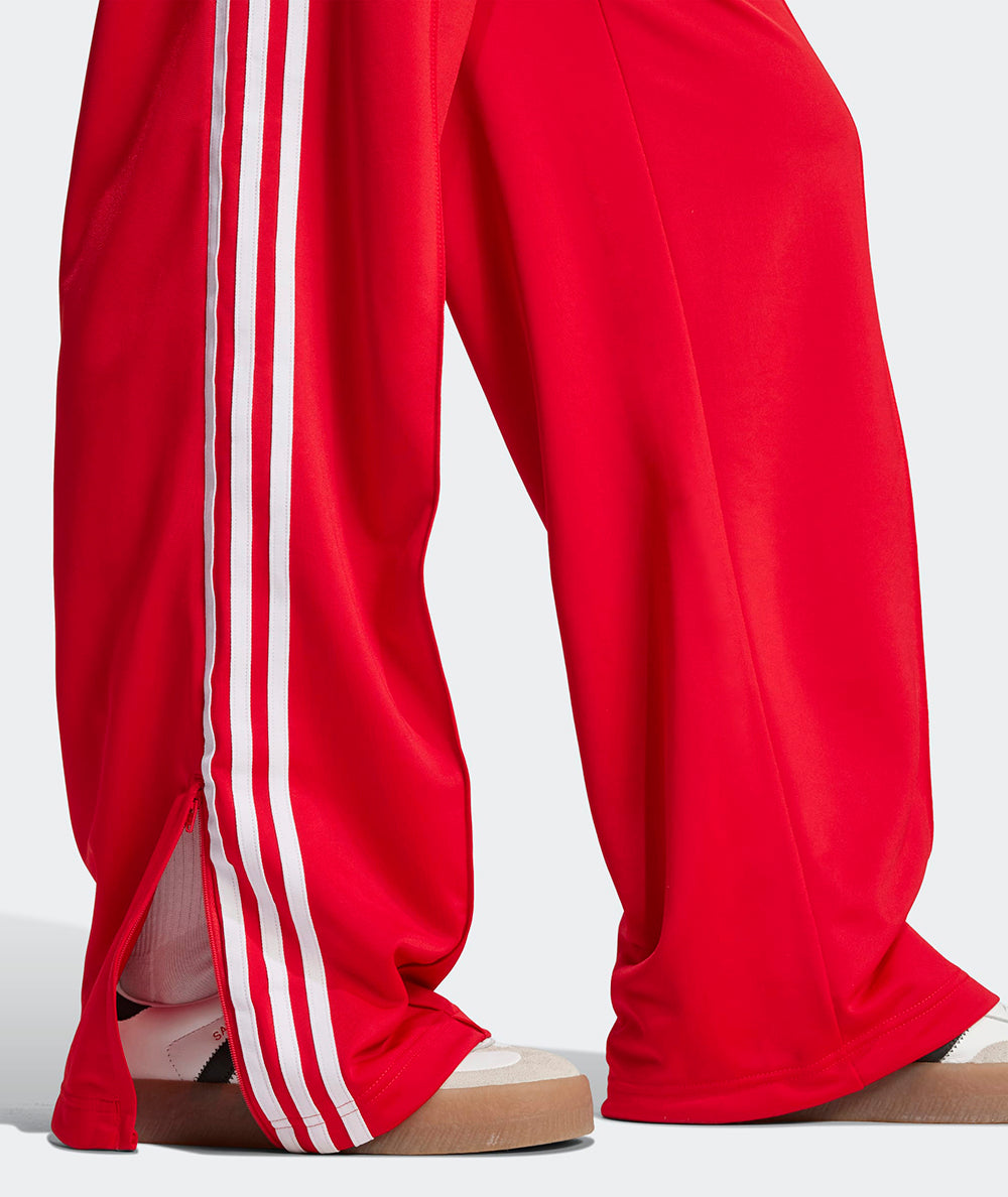 
                  
                    ADIDAS TRACK PANTS ADICOLOR
                  
                