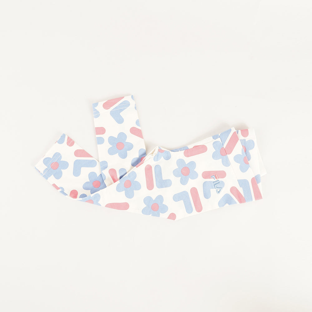 
                  
                    FILA LANDAU
                  
                
