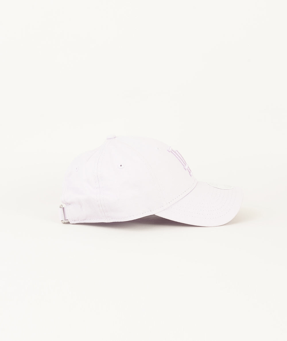 
                  
                    NEW ERA ACCESSORI
                  
                