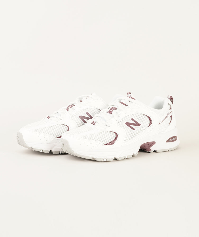 
                  
                    NEW BALANCE 530
                  
                