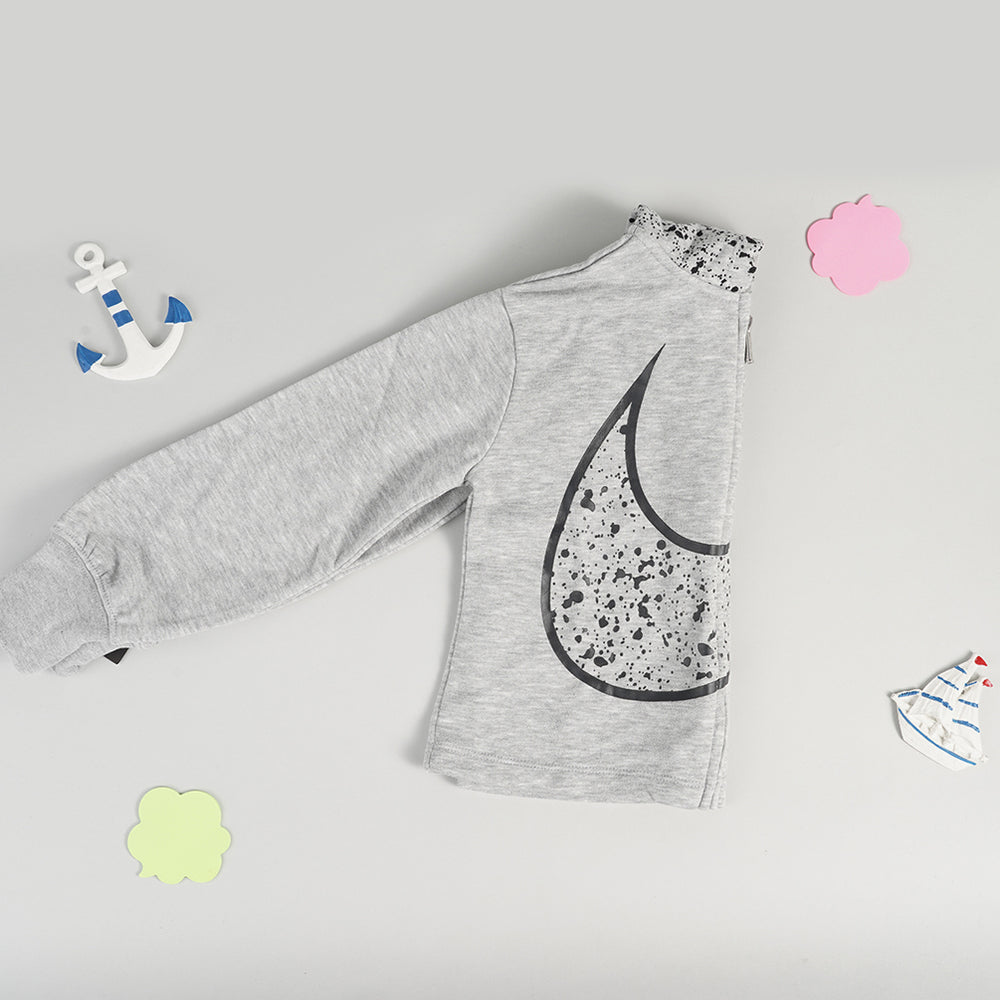 
                  
                    NIKE FELPA CON ZIP
                  
                