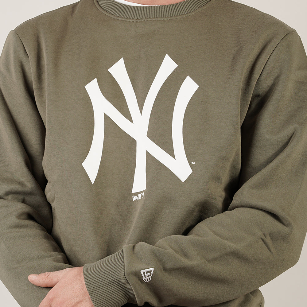 
                  
                    NEW ERA New York Yankees
                  
                