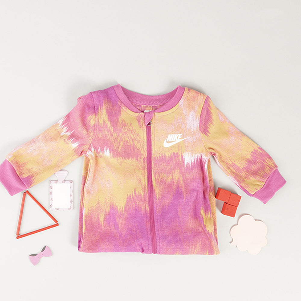 
                  
                    NIKE SWOOSH ESSENTIALS
                  
                