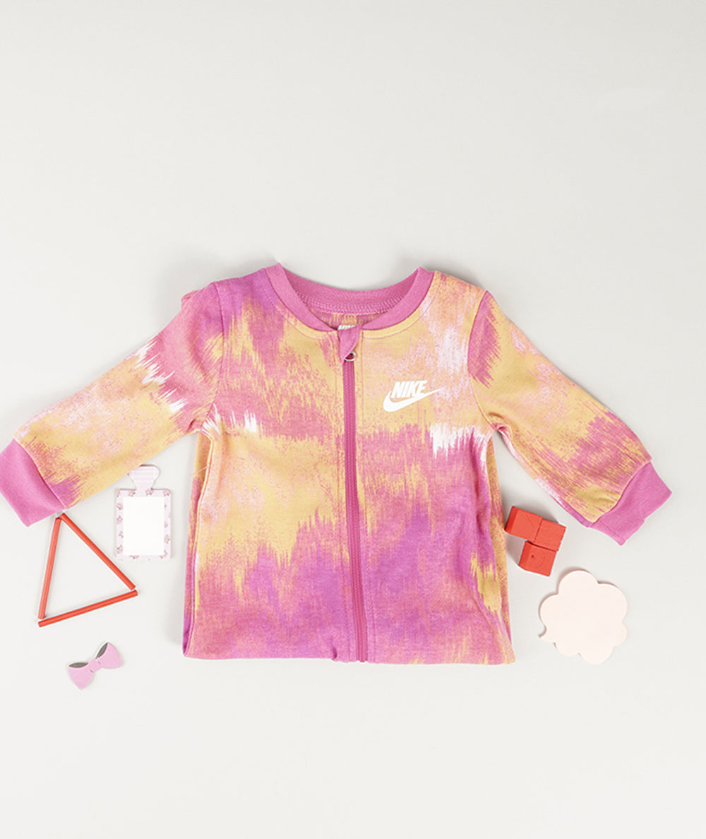 
                  
                    NIKE SWOOSH ESSENTIALS
                  
                