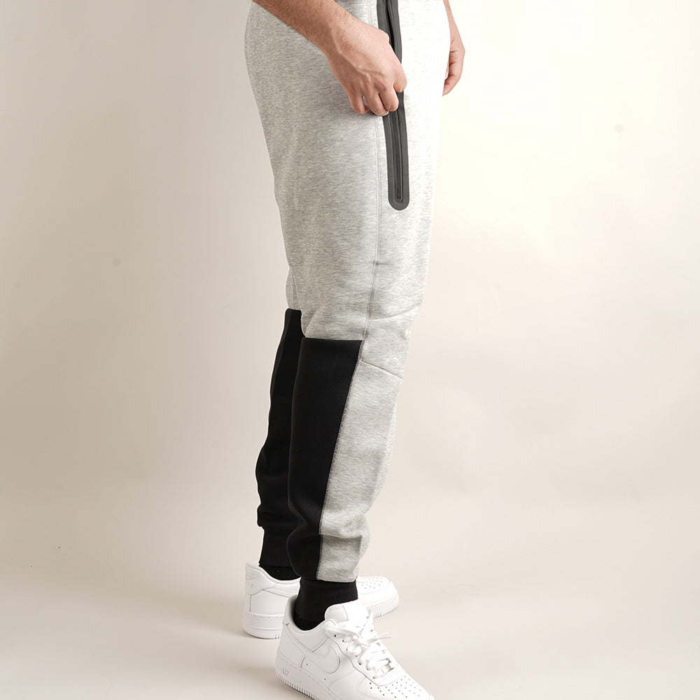 
                  
                    NIKE TECH FLEECE
                  
                