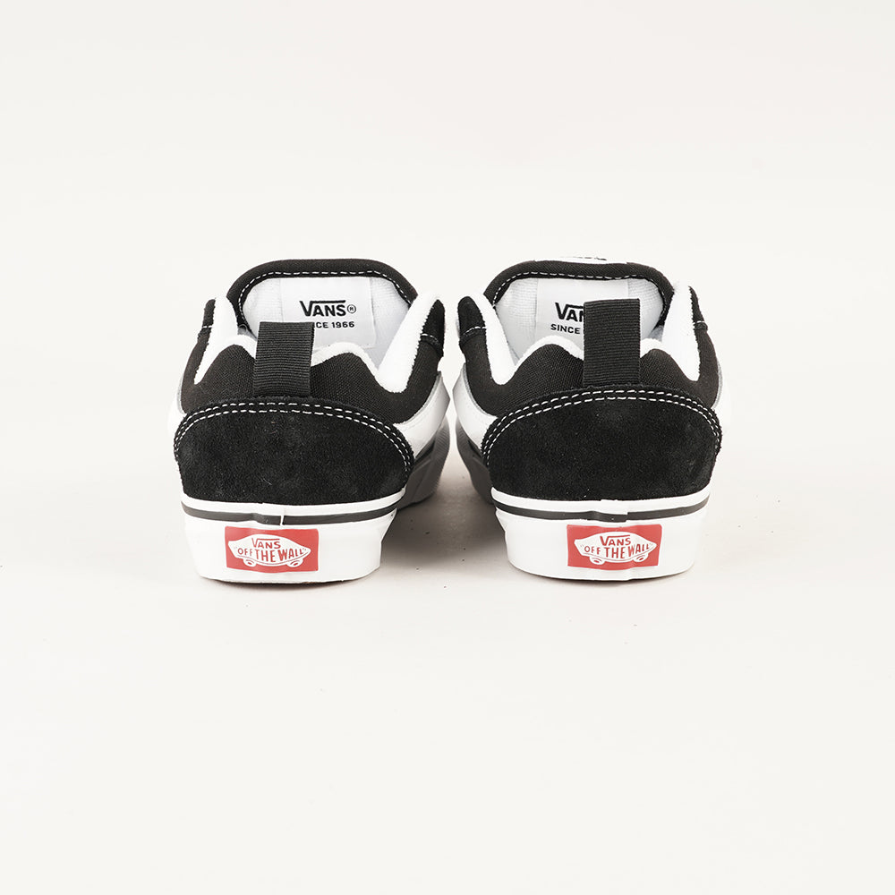 
                  
                    VANS KNU SKOOL
                  
                