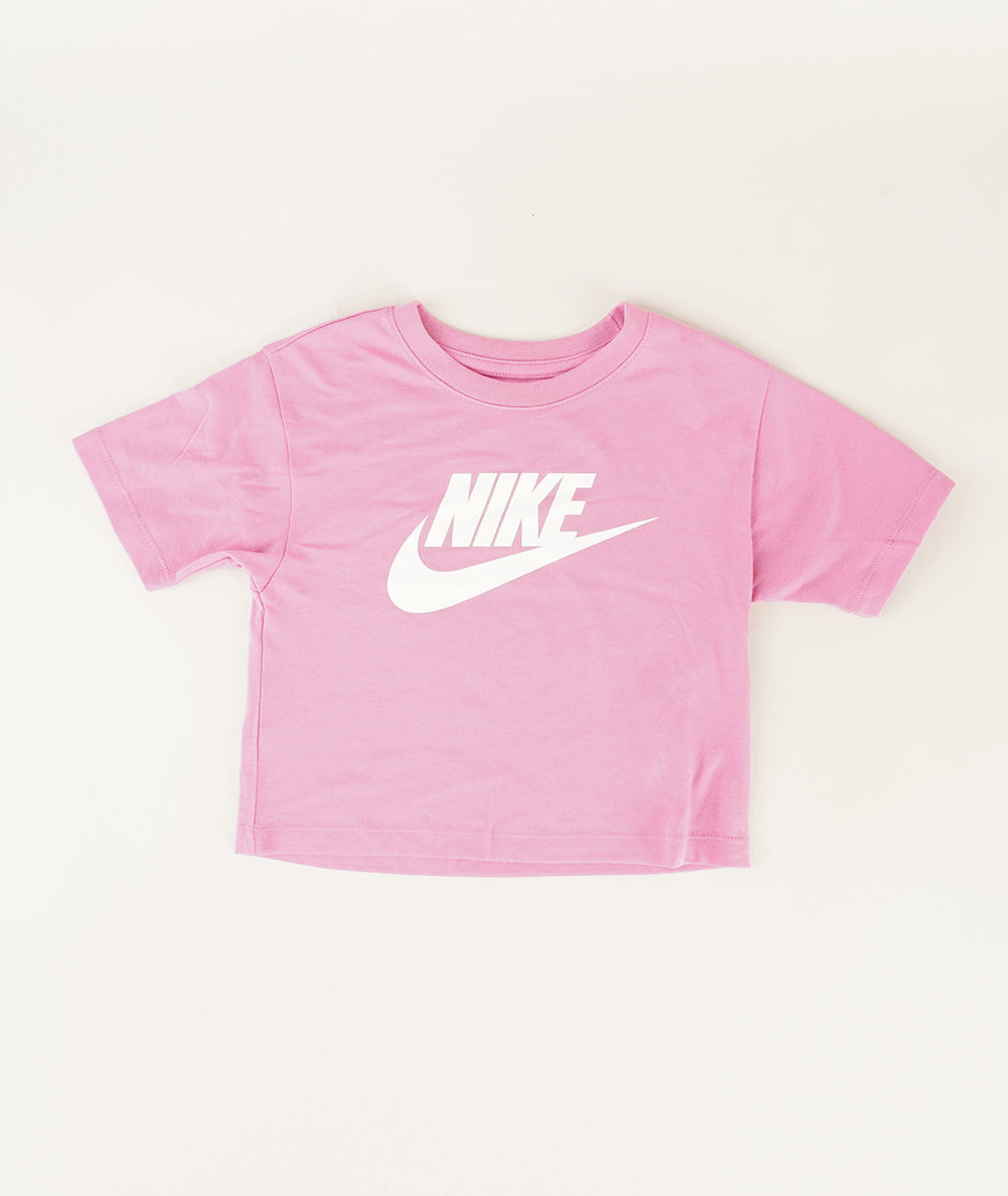 
                  
                    NIKE T-SHIRT BASIC
                  
                
