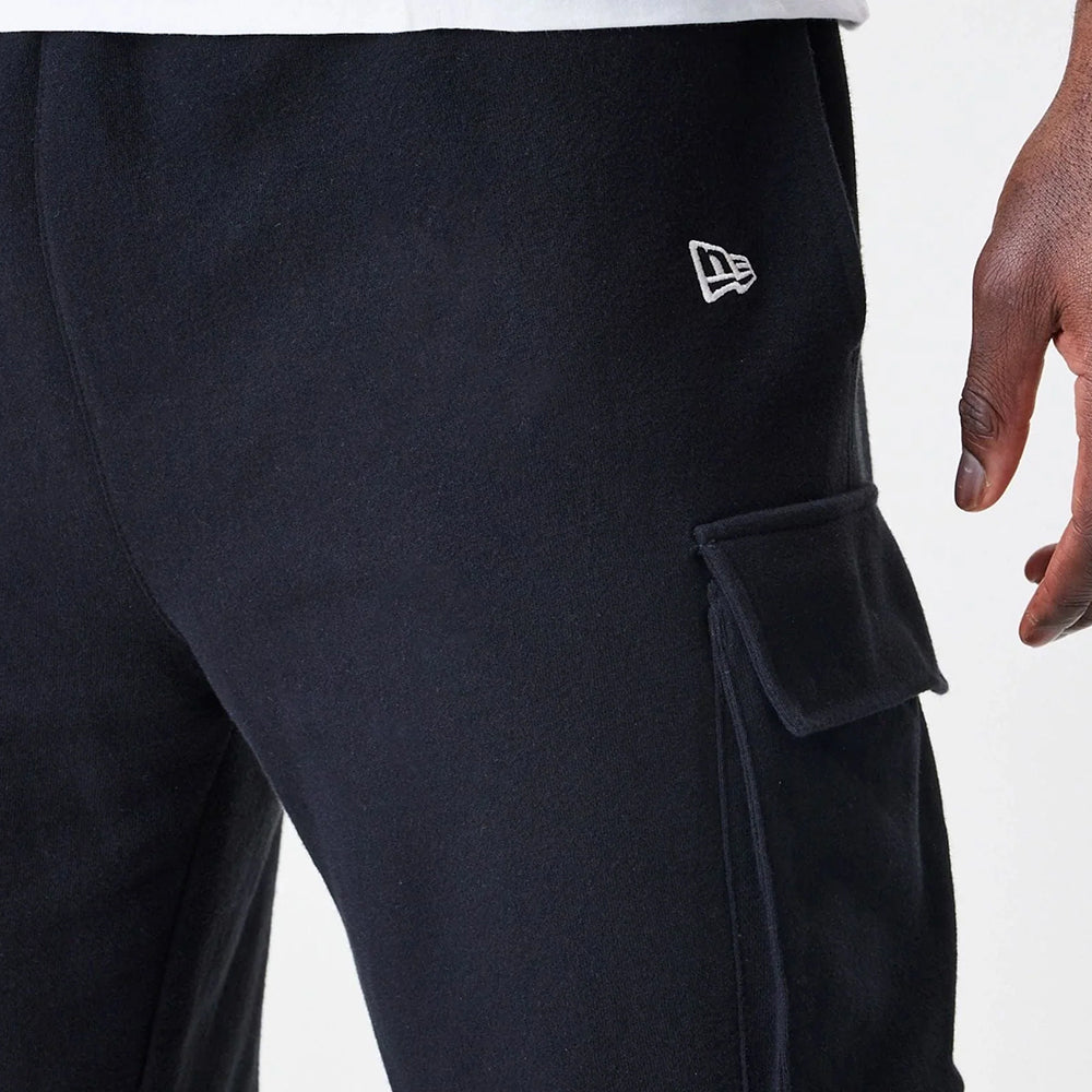 
                  
                    NEW ERA NE CORE CARGO
                  
                