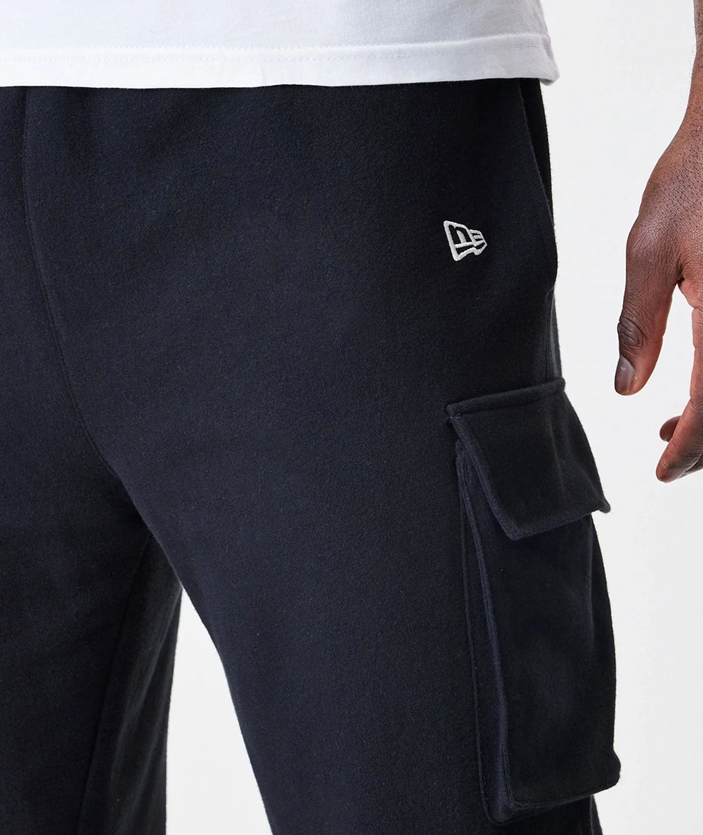 
                  
                    NEW ERA NE CORE CARGO
                  
                