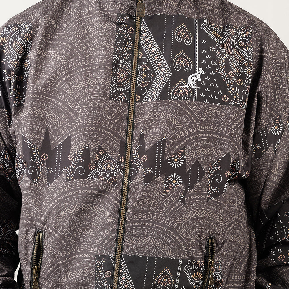 
                  
                    AUSTRALIAN PAISLEY TRACK
                  
                