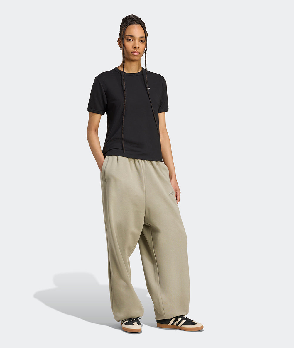 
                  
                    ADIDAS ESS LIN PANT
                  
                