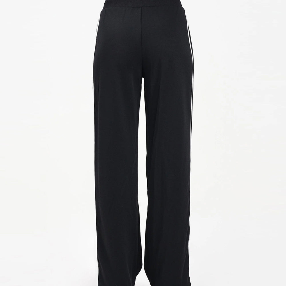 
                  
                    NEW ERA PANTALONI TRACK
                  
                