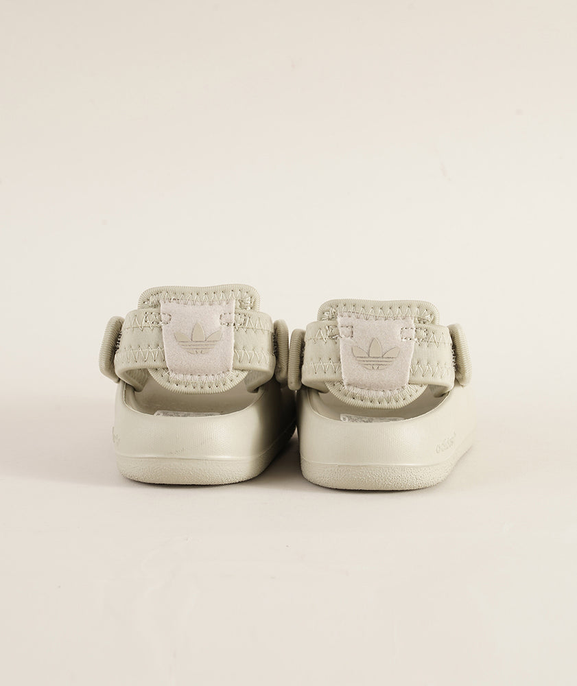 
                  
                    ADIDAS ADIFOM ADILETTE
                  
                