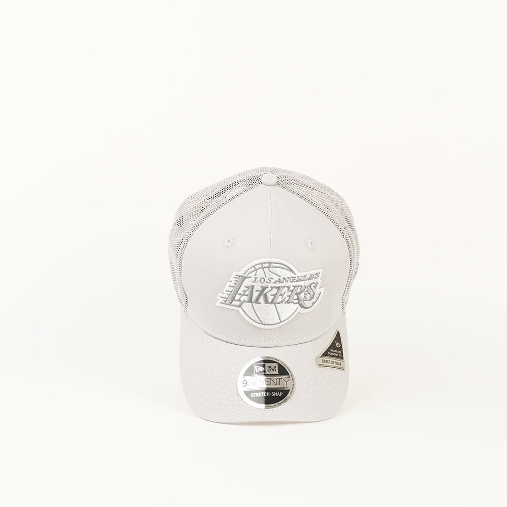 
                  
                    NEW ERA ACCESSORI
                  
                