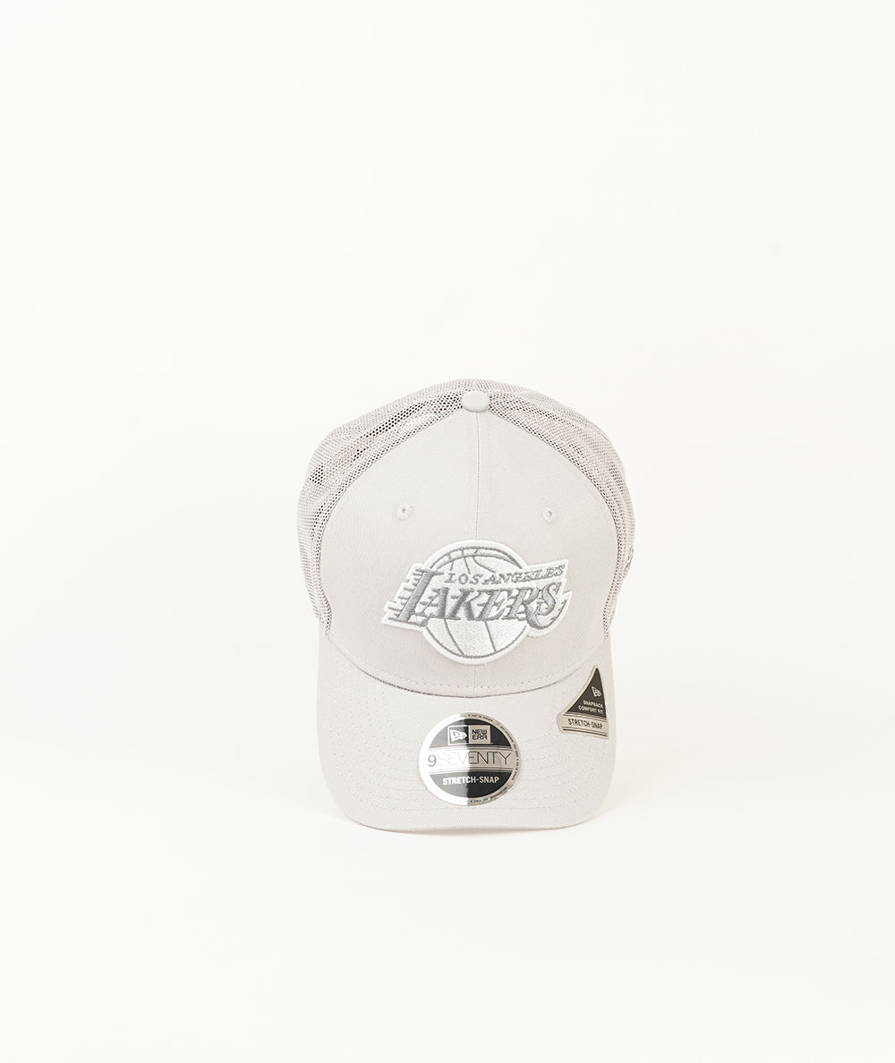 
                  
                    NEW ERA ACCESSORI
                  
                