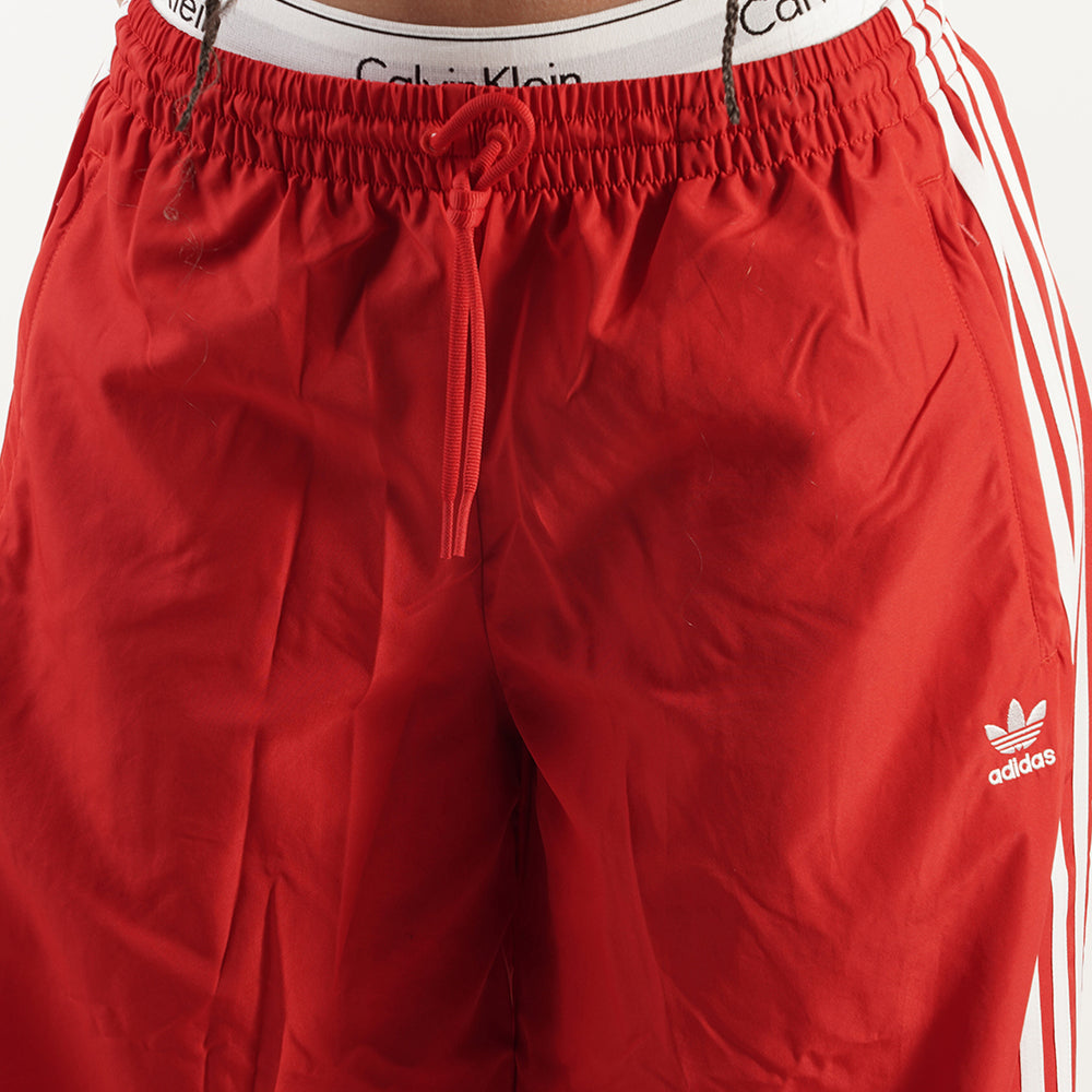 
                  
                    ADIDAS OVERSIZED TP
                  
                