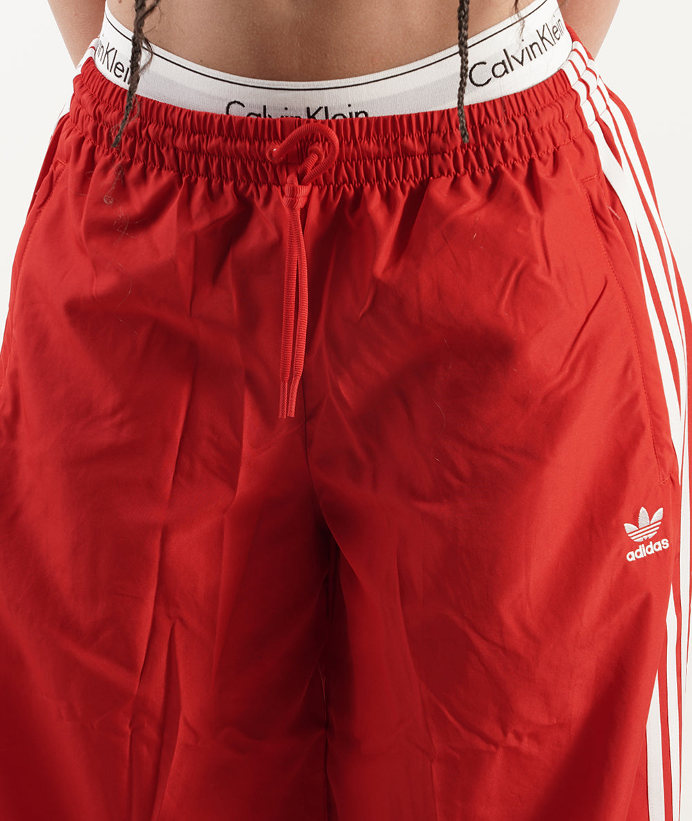 
                  
                    ADIDAS OVERSIZED TP
                  
                