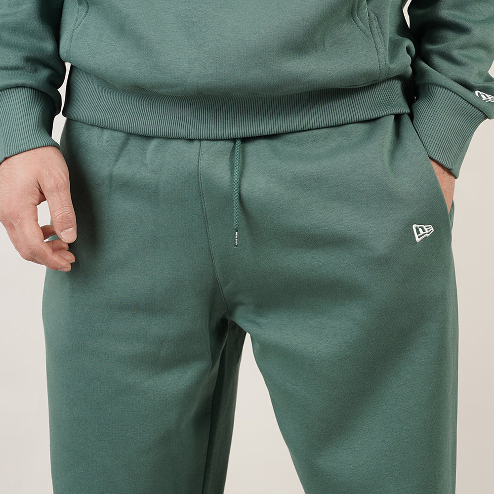 
                  
                    NEW ERA Jogger New Era Essentials
                  
                