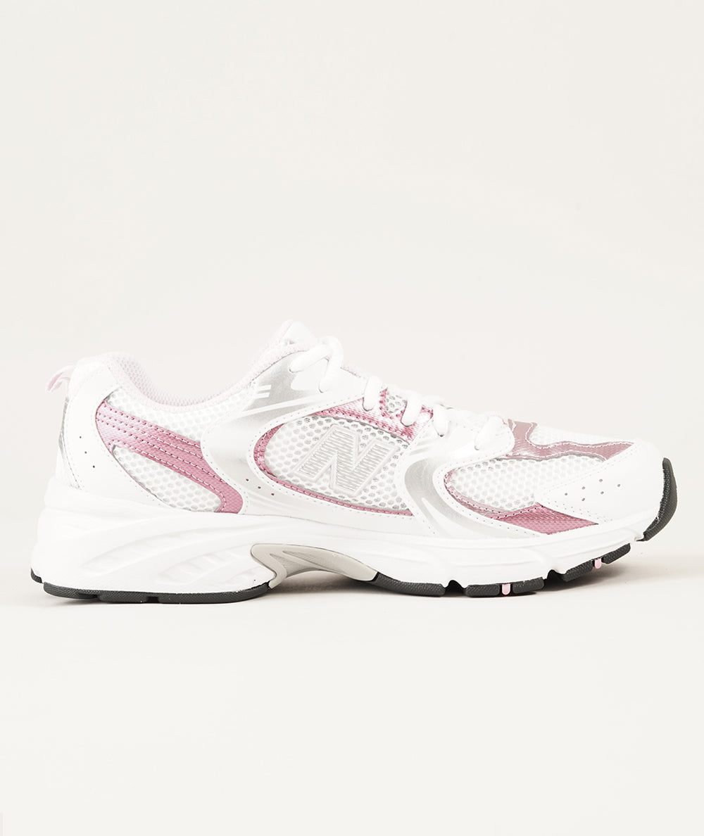 
                  
                    NEW BALANCE NEW BALANCE 530
                  
                