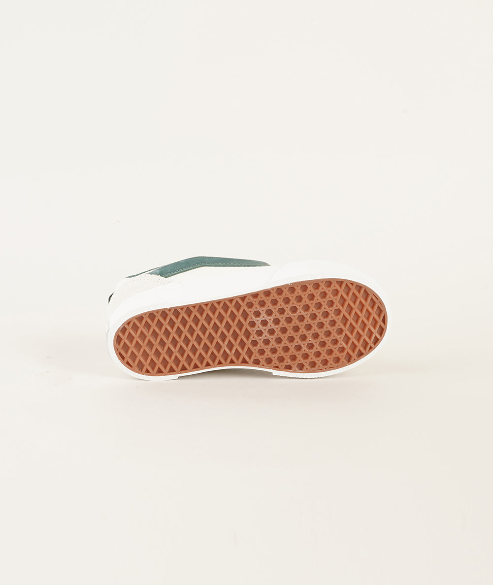 
                  
                    VANS KNU SKOOL ELASTIC LACE
                  
                