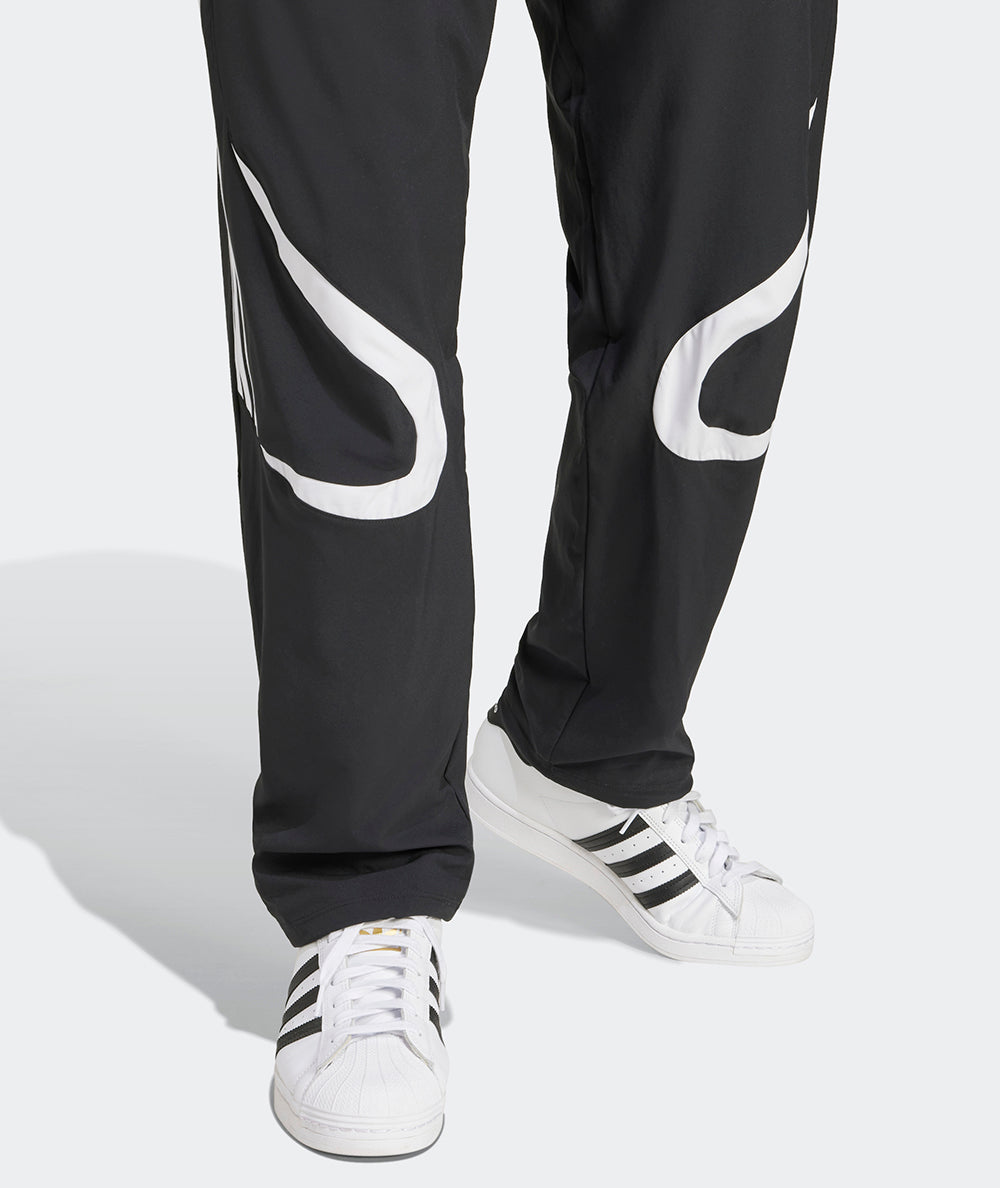 
                  
                    ADIDAS TEAMGEIST TP
                  
                