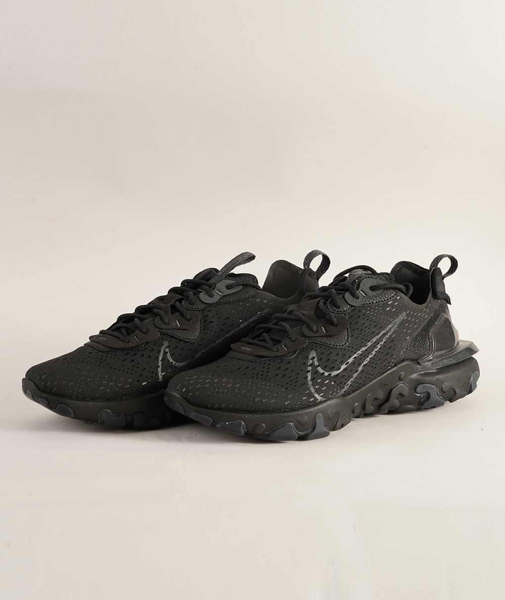 
                  
                    NIKE REACT VISION
                  
                