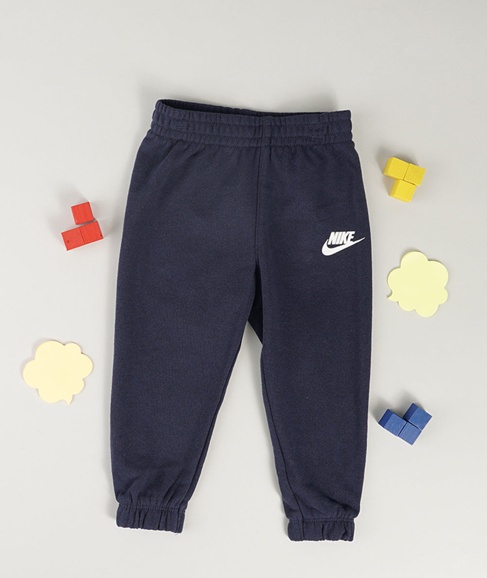 
                  
                    NIKE SWOOSH ESSENTIALS
                  
                