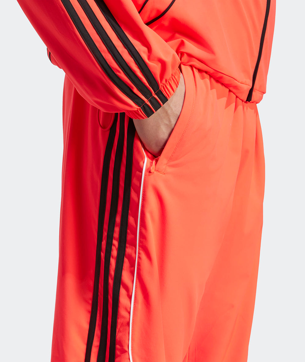 
                  
                    ADIDAS TEAMGEIST TP
                  
                