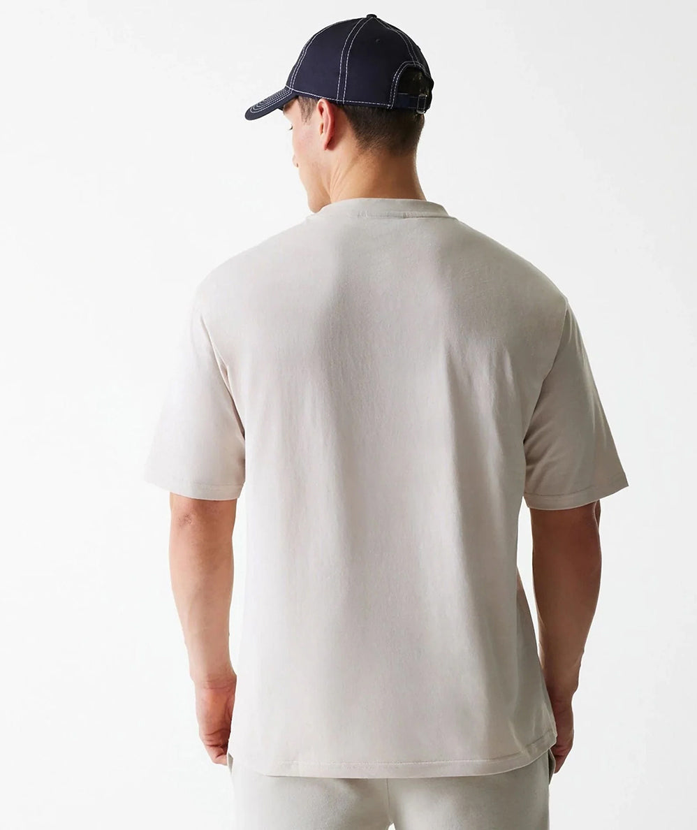 
                  
                    NEW ERA T-SHIRT
                  
                