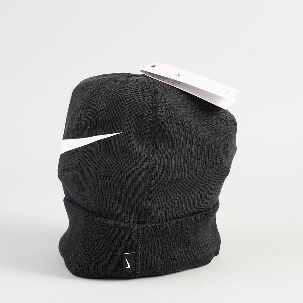 
                  
                    NIKE BANIE
                  
                