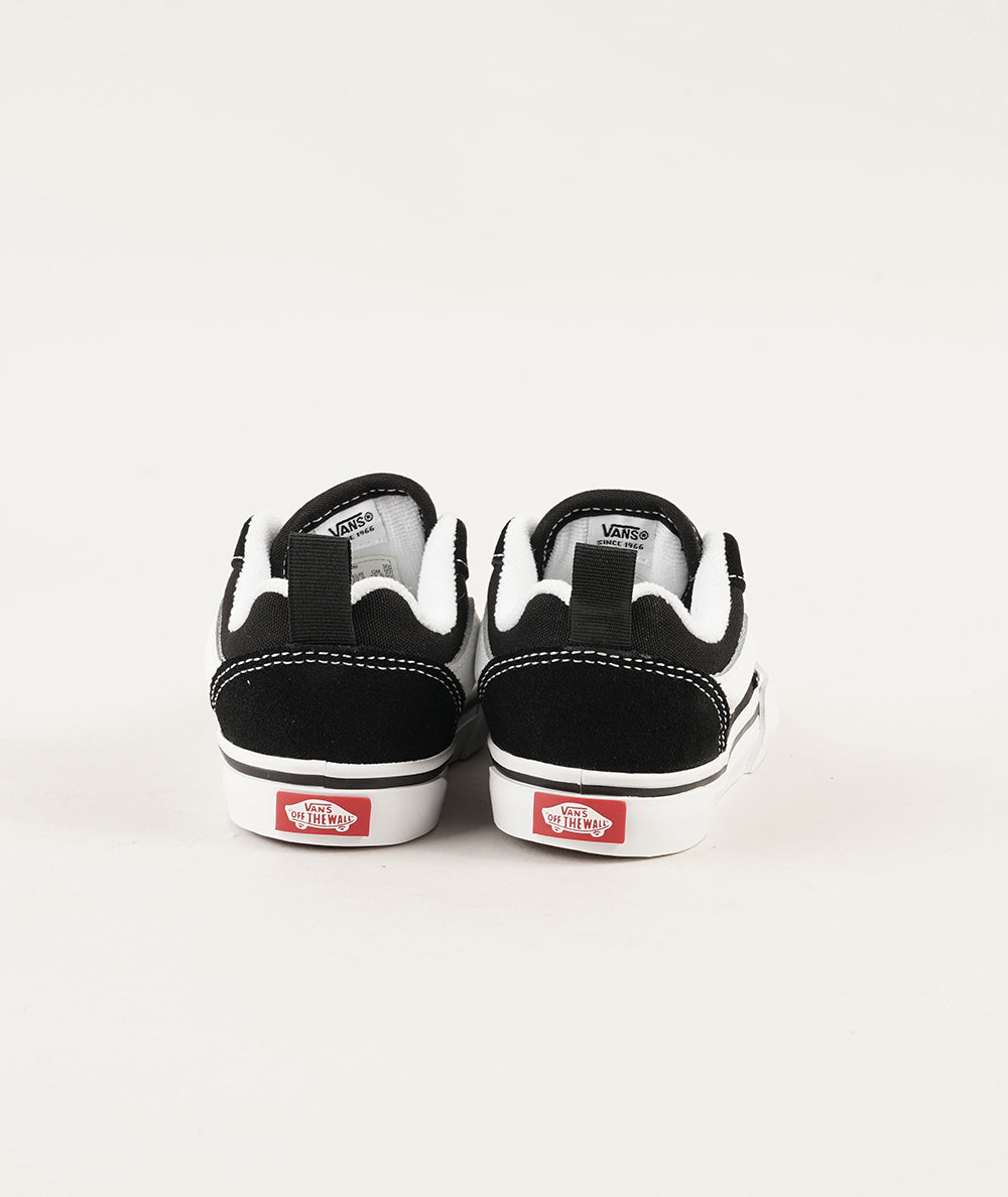 
                  
                    VANS KNU SKOOL
                  
                