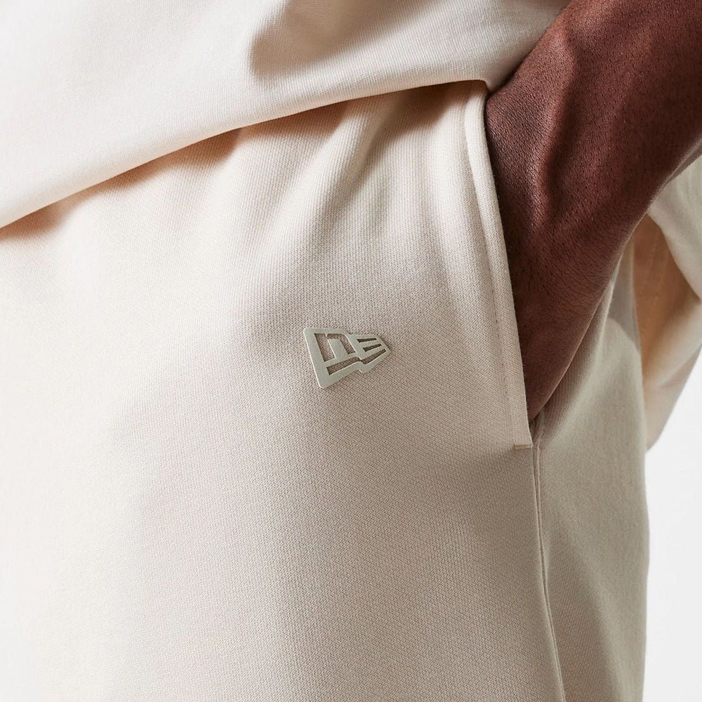 
                  
                    NEW ERA JOGGERS STARIGHT
                  
                