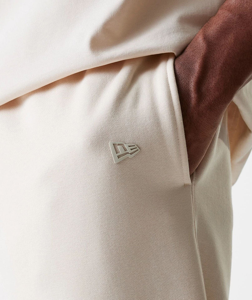 
                  
                    NEW ERA JOGGERS STARIGHT
                  
                