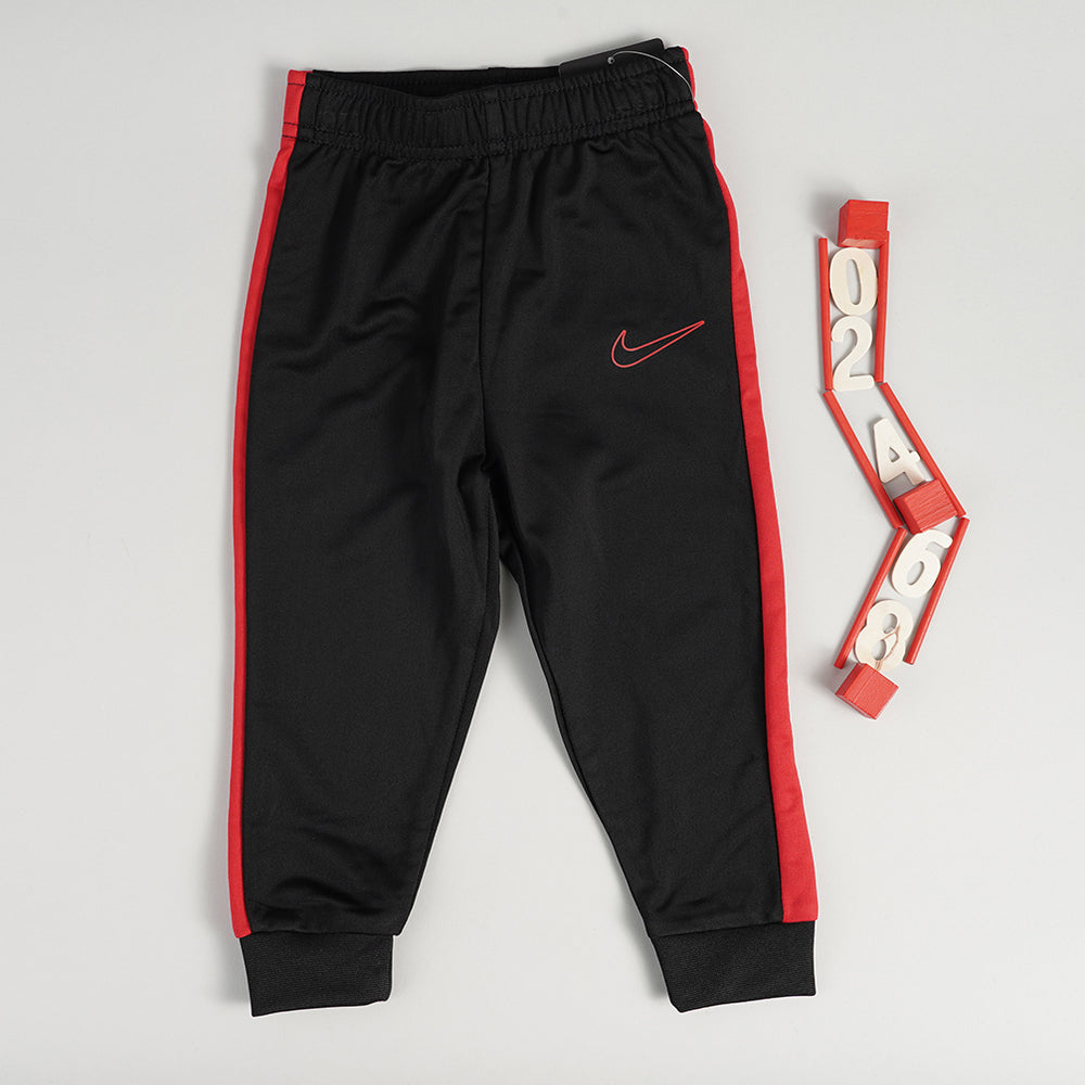 
                  
                    NIKE TUTA COMPLETA
                  
                