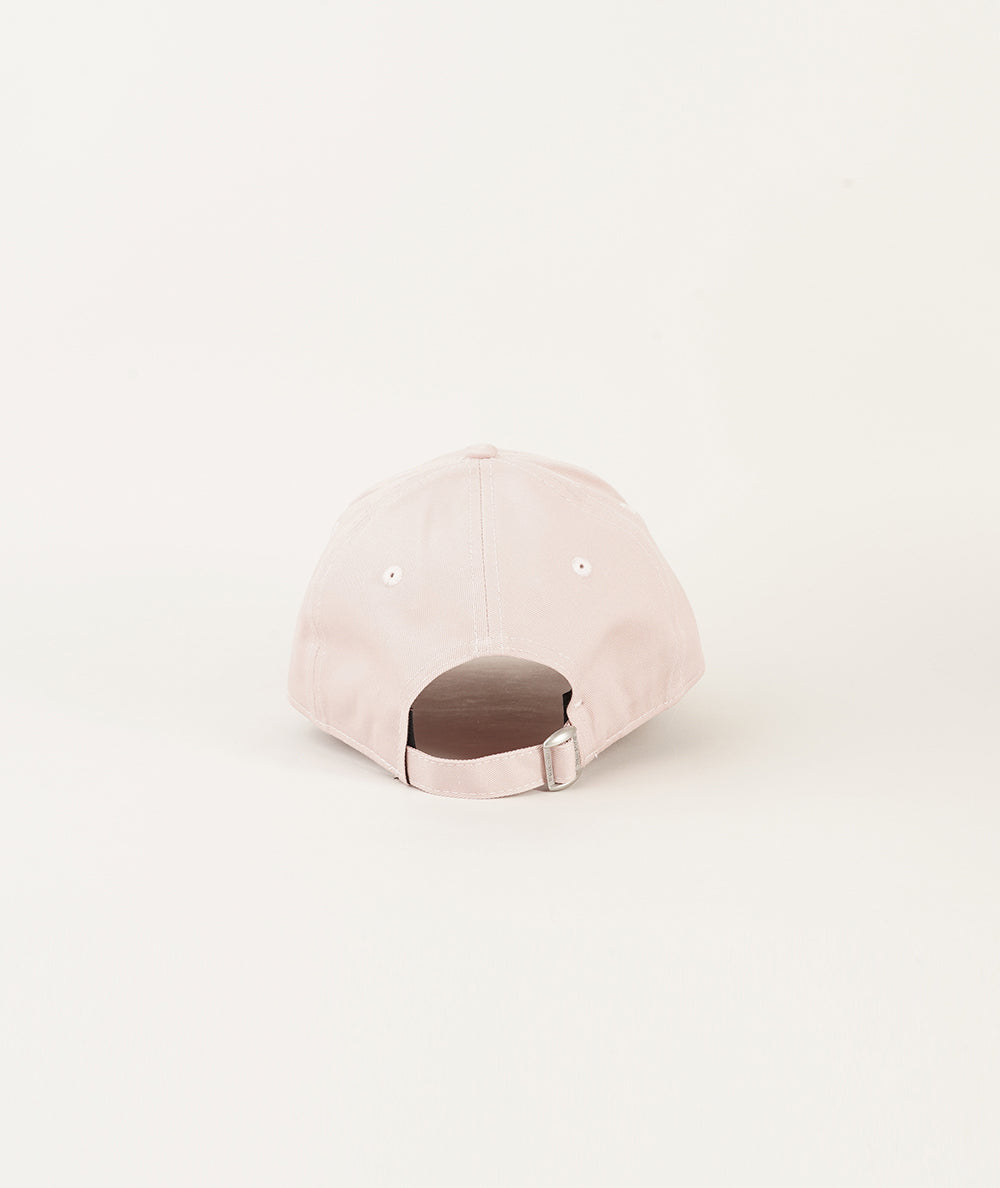 
                  
                    NEW ERA ACCESSORI
                  
                