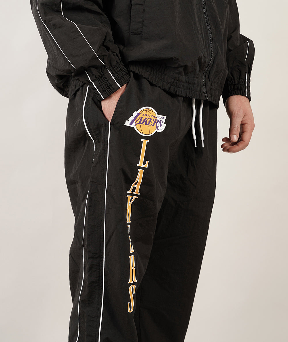 
                  
                    NEW ERA LAKER'S
                  
                