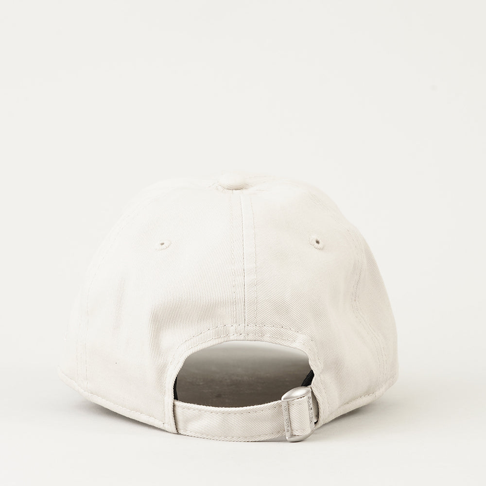 
                  
                    NEW ERA BERRETTO
                  
                