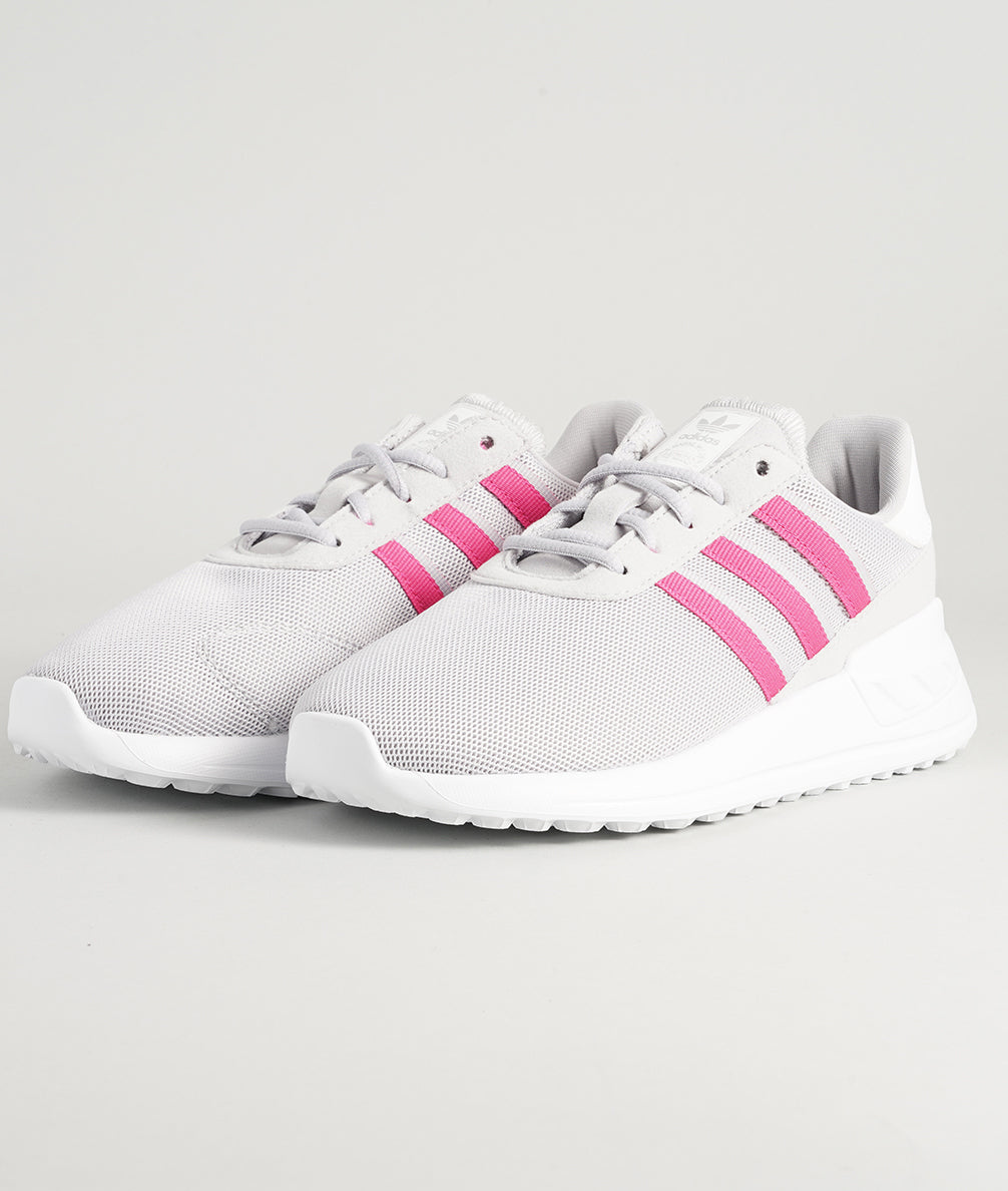 
                  
                    ADIDAS LA TRAINER LITE
                  
                